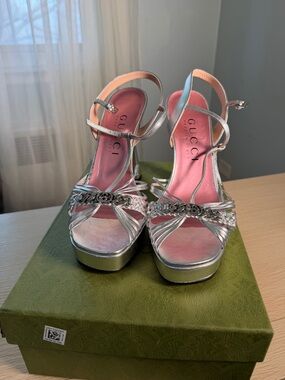 Gucci Silver Metallic Pink-Insole Chain-Trim Platform Sandals